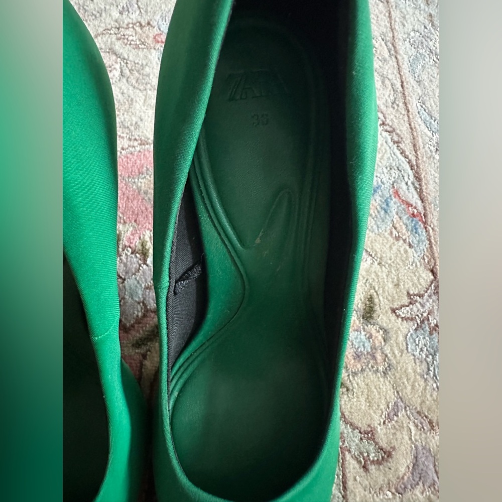 Zara Green Pointed-Toe Pumps – Size 36 – Worn Once Elegant Green Women's Shoes - Picture 3 of 9